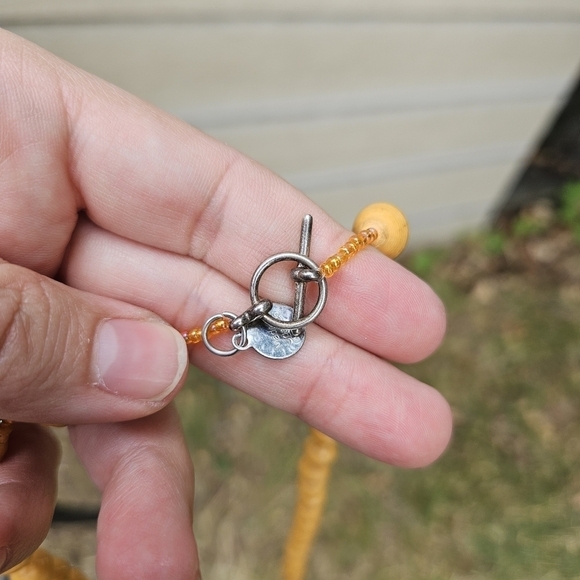Bead for Life orange paper bead necklace made in Uganda - Picture 3 of 3